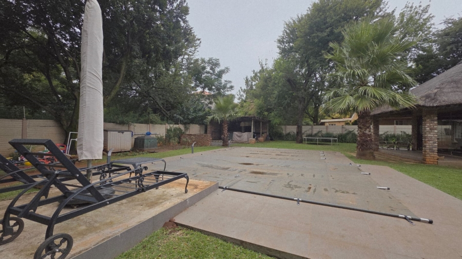 4 Bedroom Property for Sale in Wilkoppies North West
